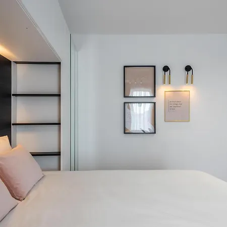 Ultracentral Stylish By Metro *