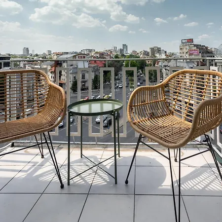 Ultracentral Stylish Apartment