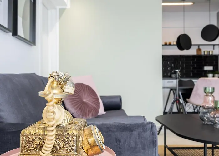 Ultracentral Stylish